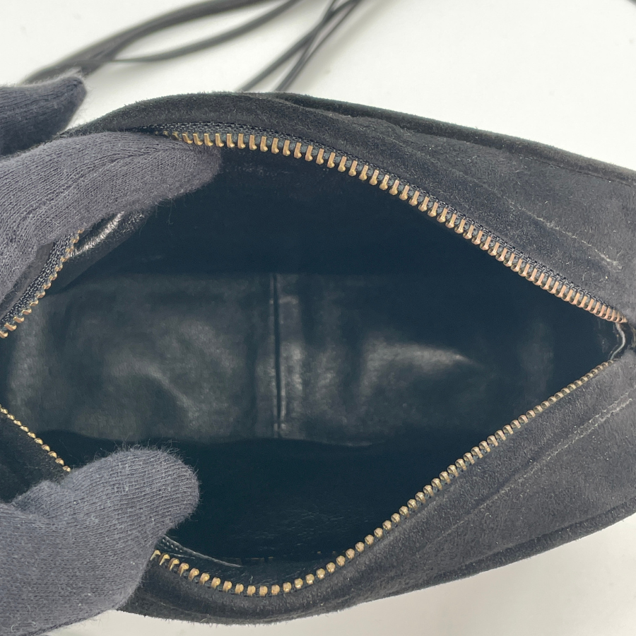 CHANEL ショルダーバッグ 黒 スエード