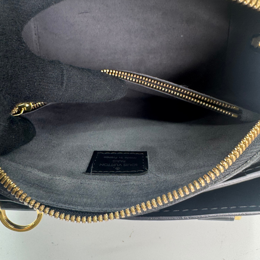 LOUIS VUITTON エピ ブラック