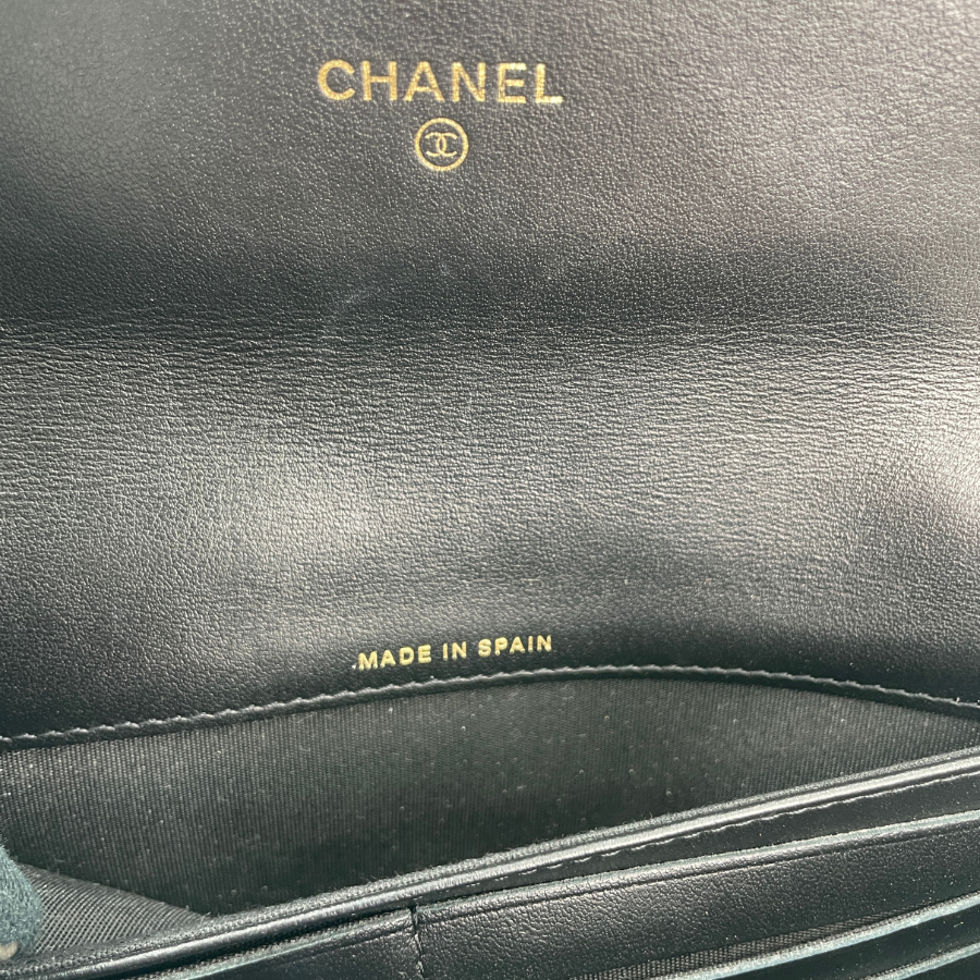 CHANEL キャビアスキン フィリグリー