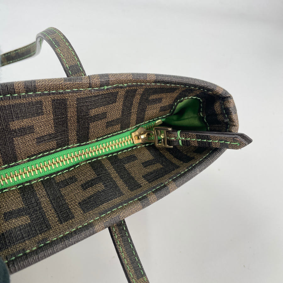 FENDI ズッカ ハンドバッグ