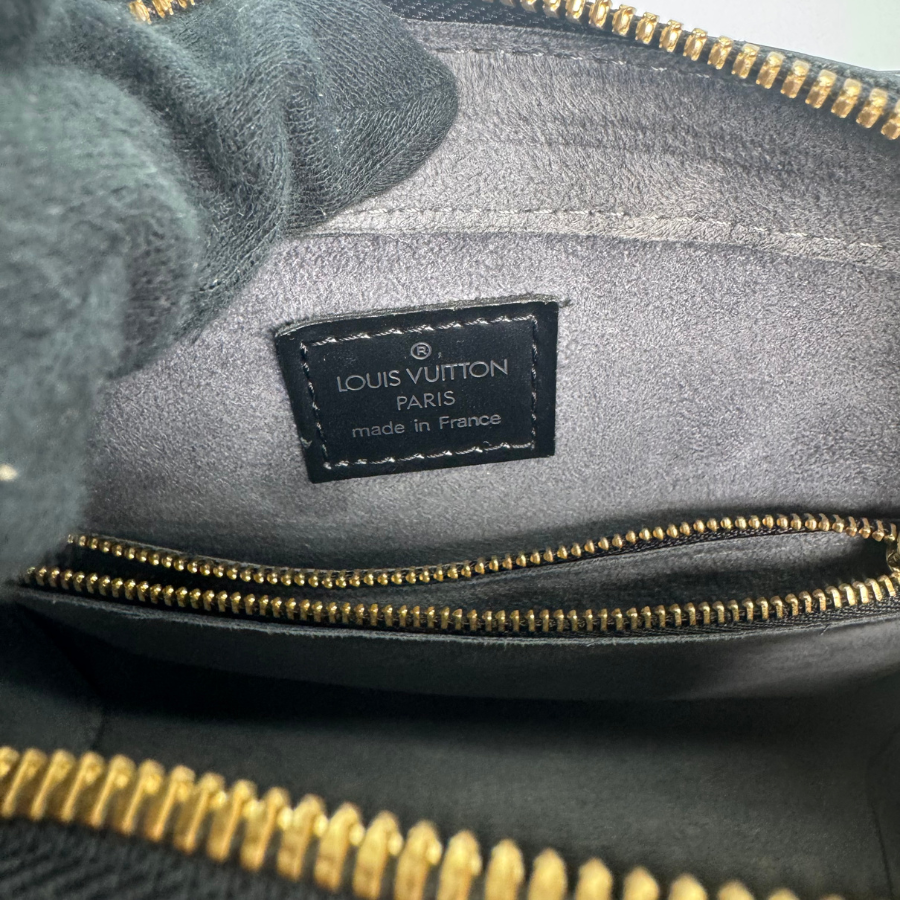 LOUIS VUITTON エピ ブラック