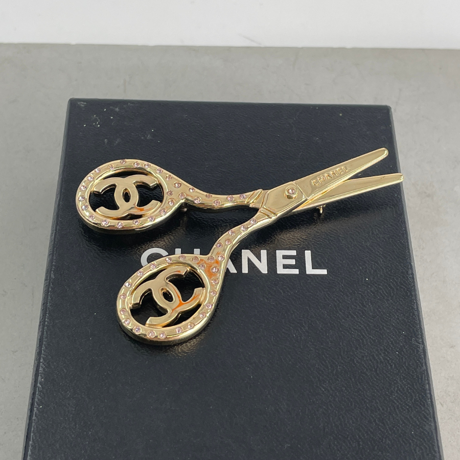 CHANEL シザー ハサミ ブローチ GP