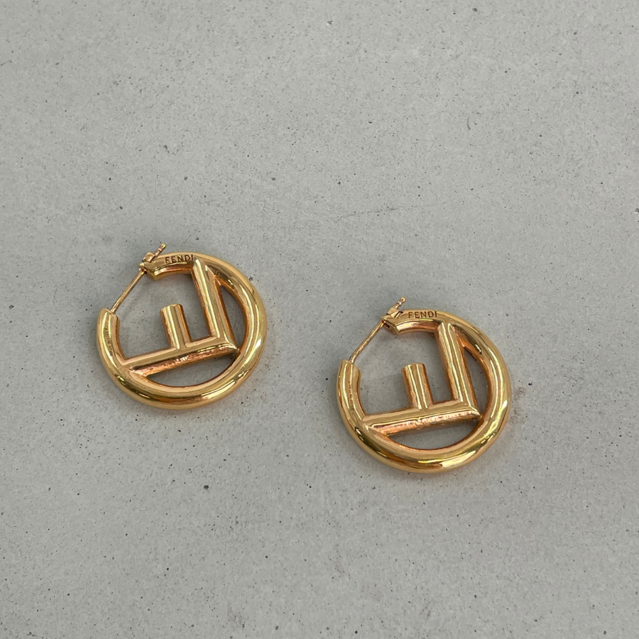 FENDI エフイズ ピアス ゴールド