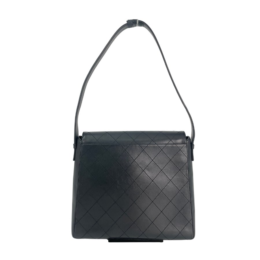 CHANEL レザー マトラッセ ワンショルダーバッグ