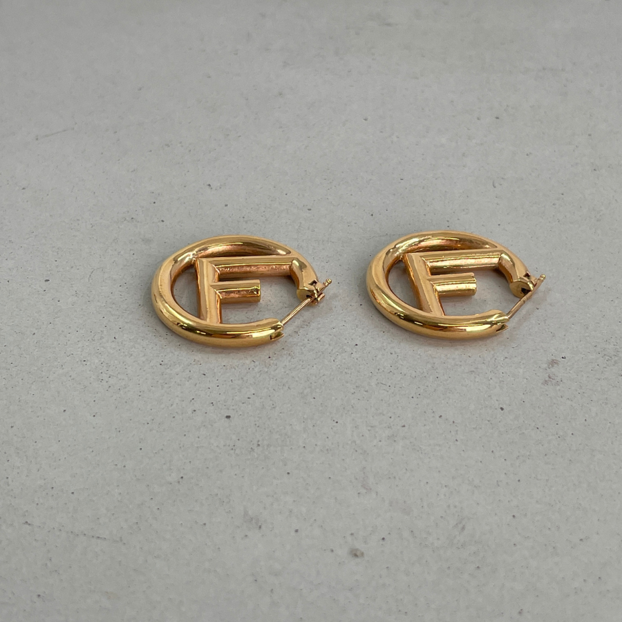 FENDI エフイズ ピアス ゴールド