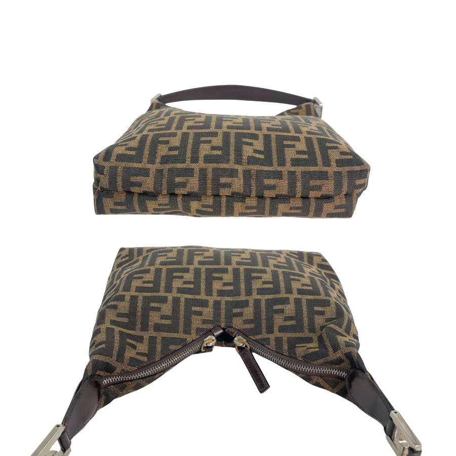FENDI ズッカ ショルダーバッグ