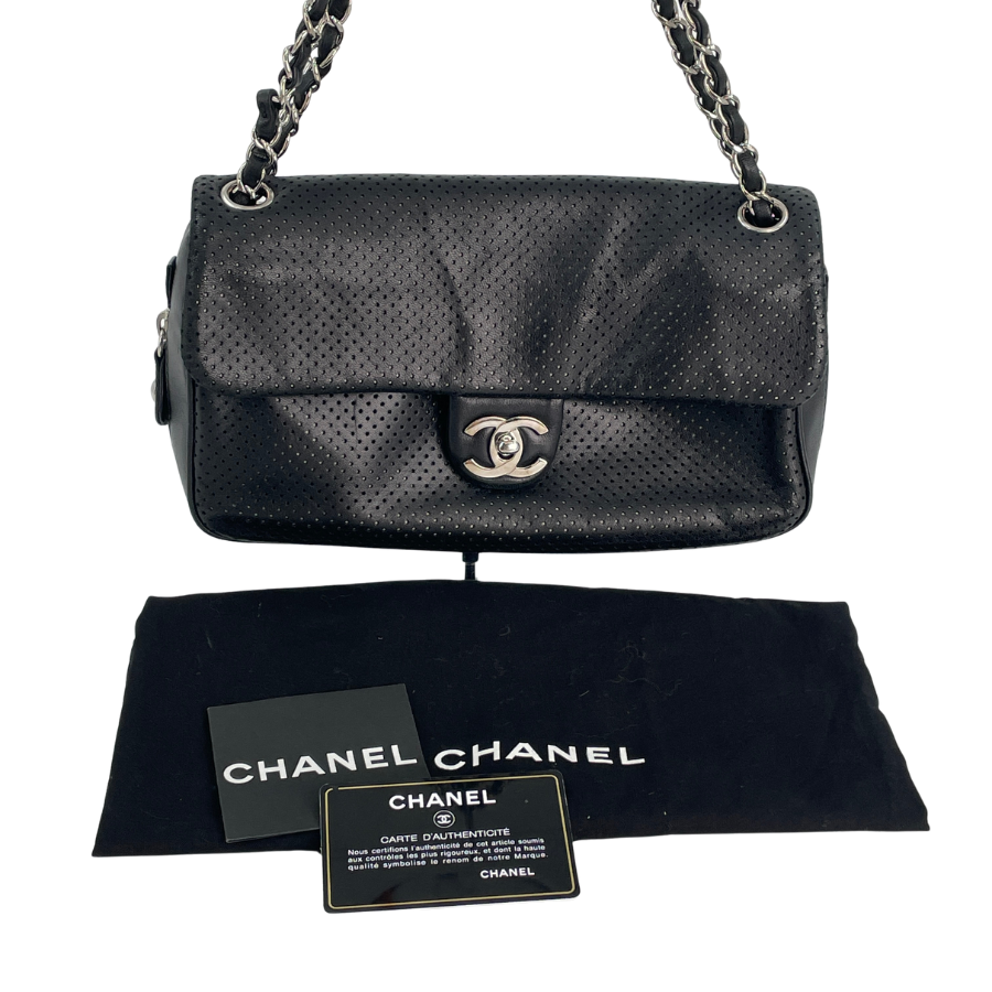 CHANEL チェーンショルダー バッグ パンチング