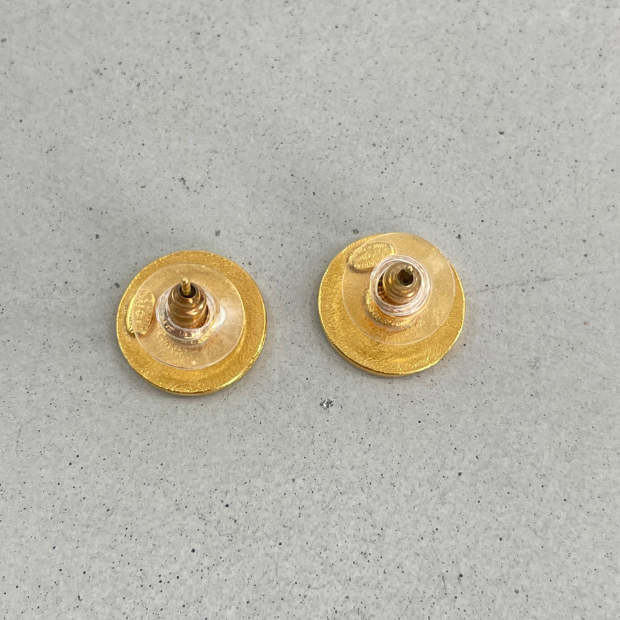 CHANEL ピアス ピン風ピアス