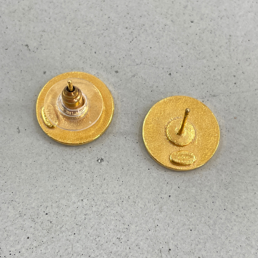 CHANEL ピアス ピン風ピアス