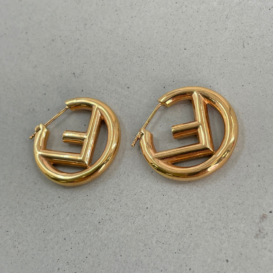FENDI エフイズ ピアス ゴールド
