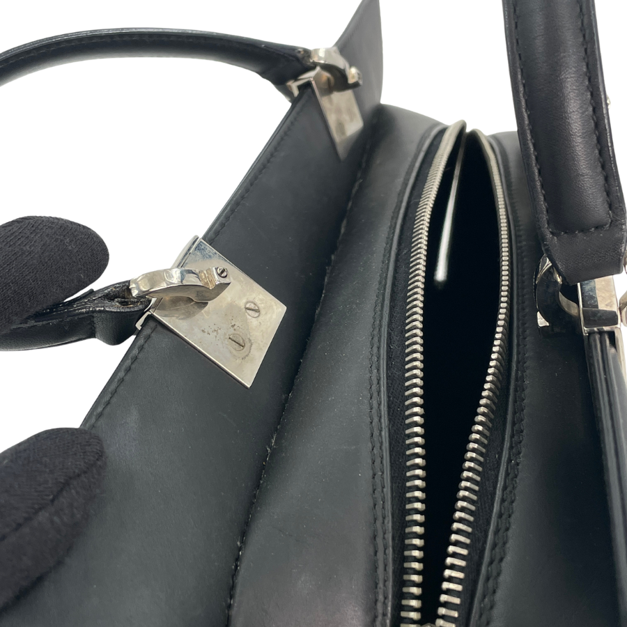 Ferragamo ショルダーバッグ 2WAY 黒