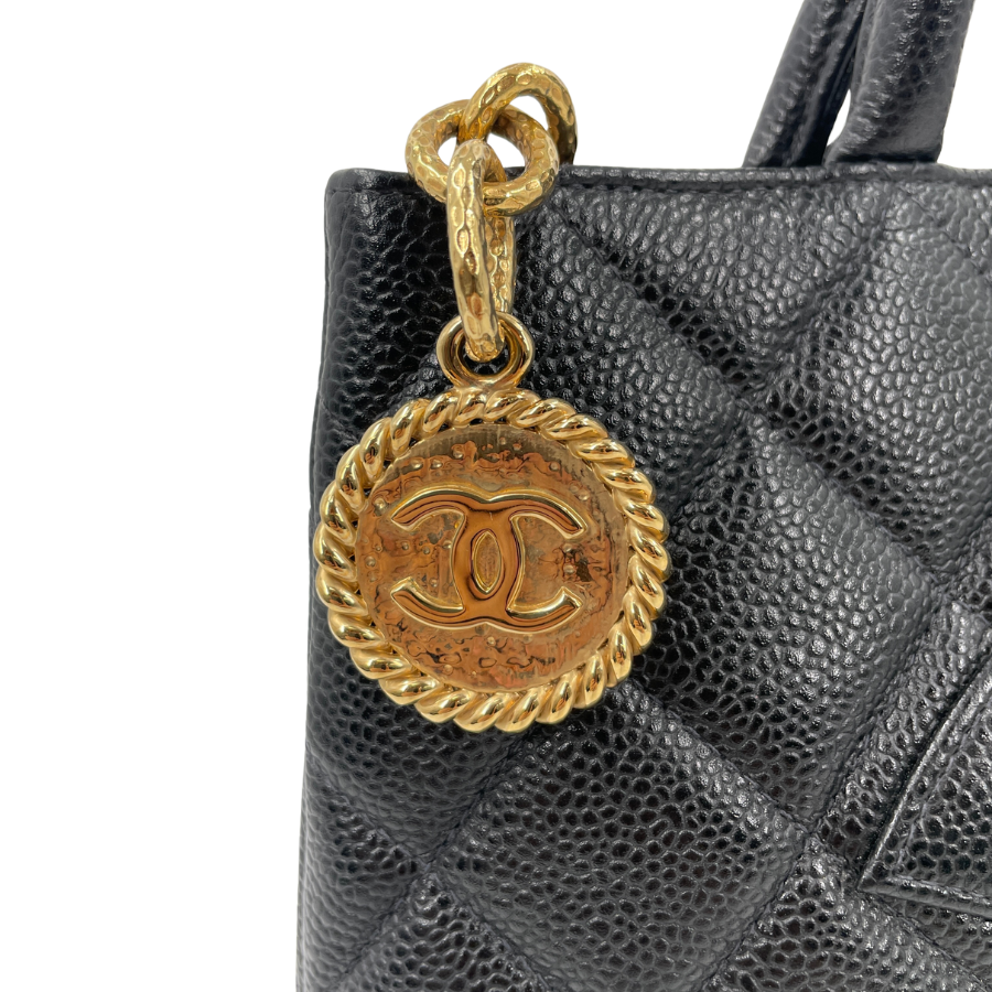 CHANEL キャビアスキンデカココマーク Wチェーントートバッグ