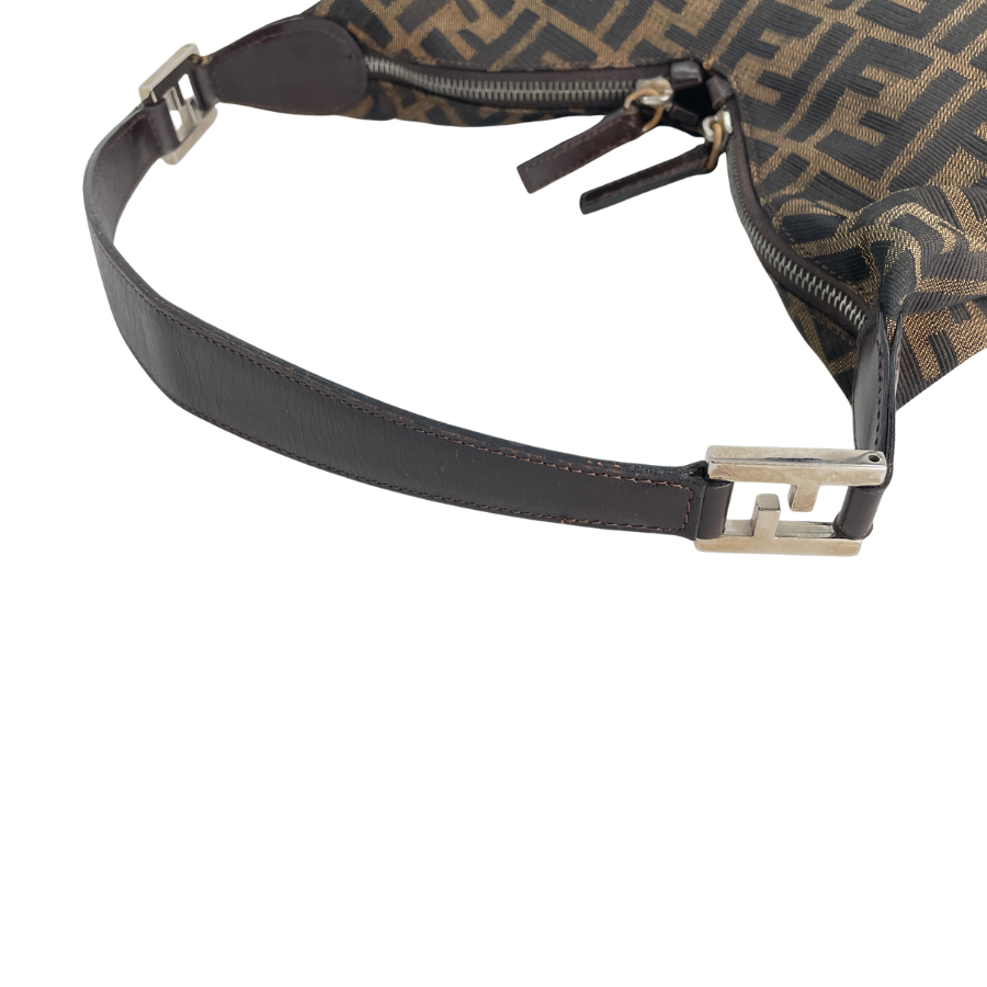 FENDI ズッカ ショルダーバッグ
