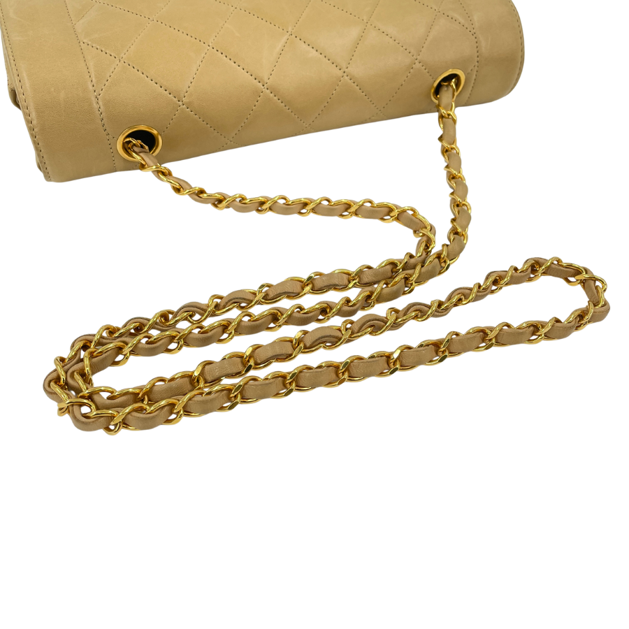 CHANEL マトラッセ ショルダーバッグ ラムスキン ベージュ