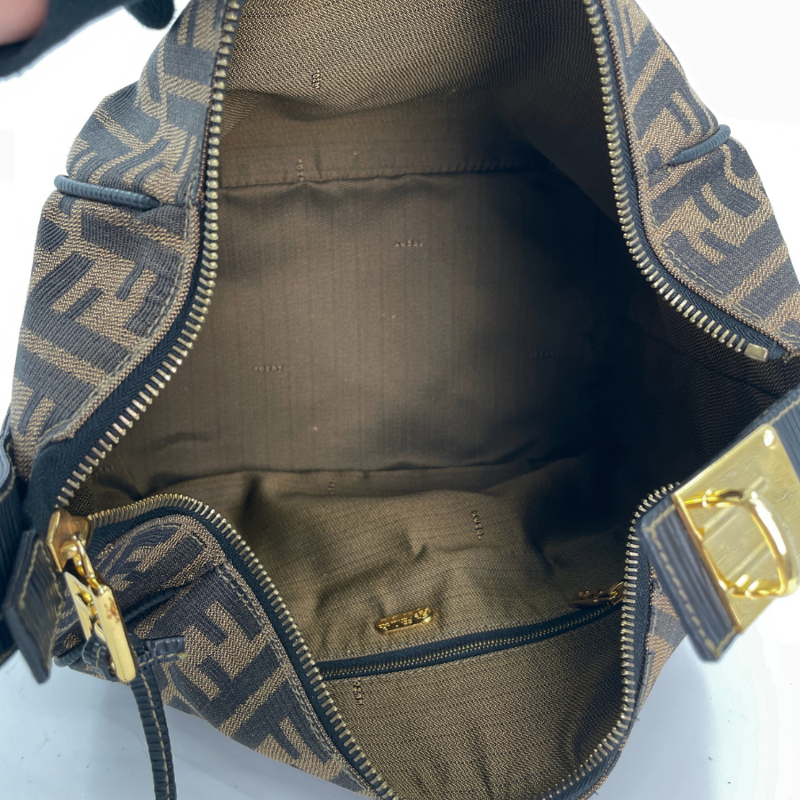 FENDI ズッカ ワンショルダーバッグ