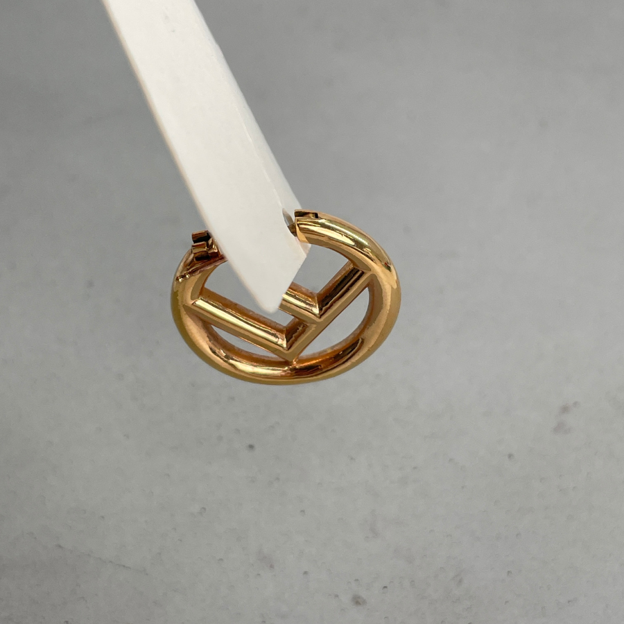FENDI エフイズ ピアス ゴールド