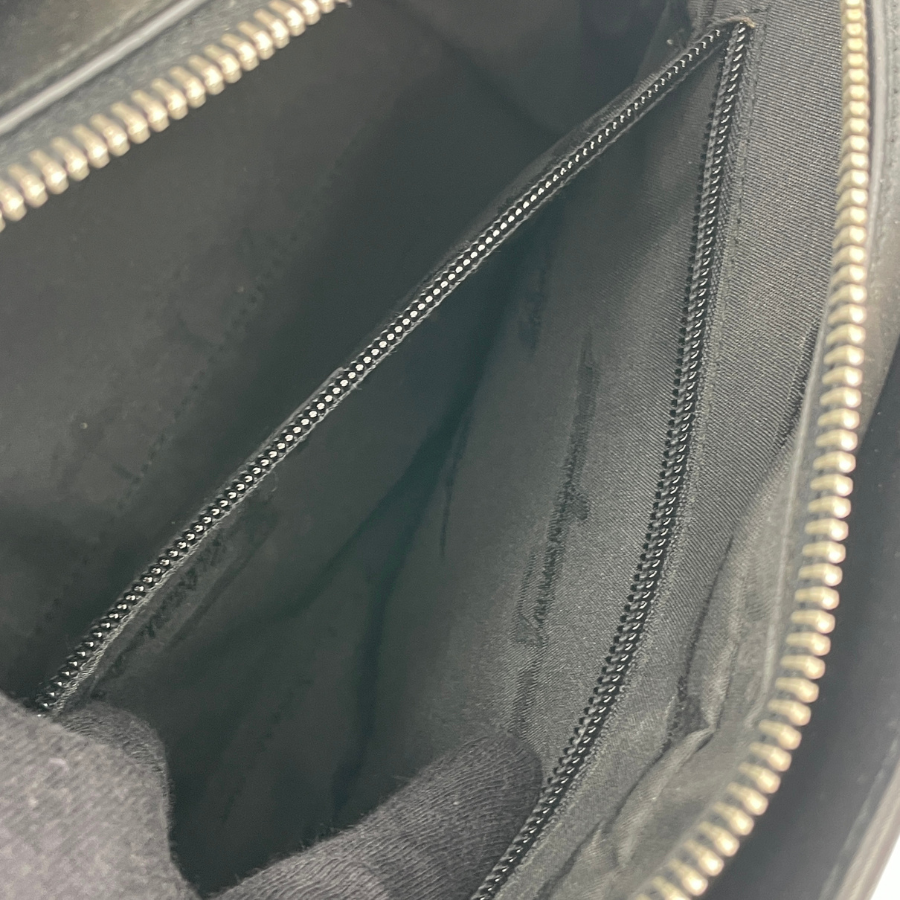 Ferragamo ショルダーバッグ 2WAY 黒