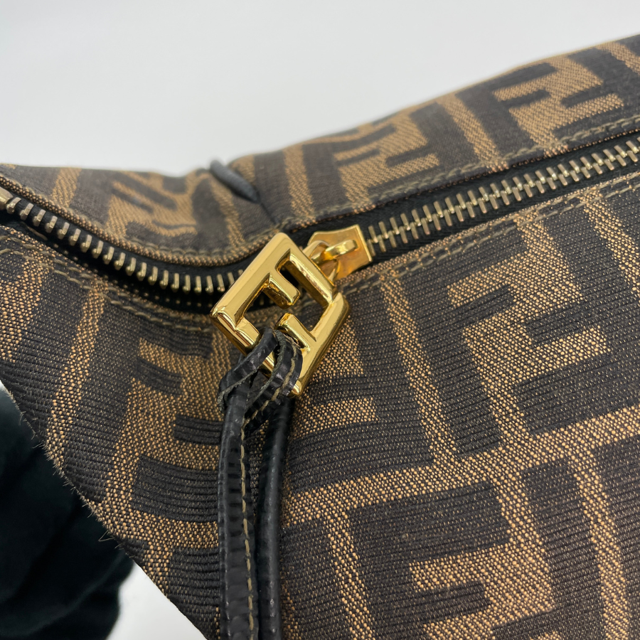 FENDI ズッカ ワンショルダーバッグ