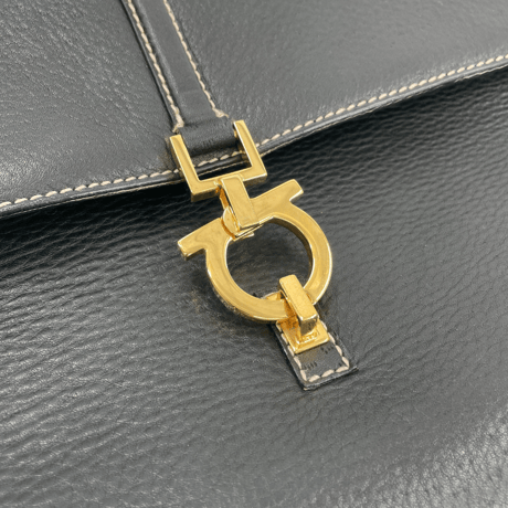 SALVATORE FERRAGAMO ハンドバッグ レザー ブラック