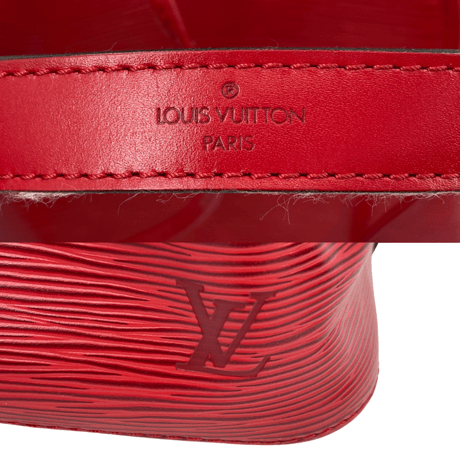 LOUIS VUITTON ショルダーバッグ エピ プチ・ノエ