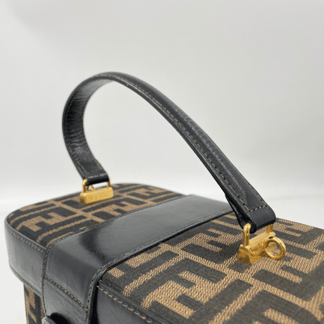 FENDI ズッカ バニティバッグ キャンバス ショルダー