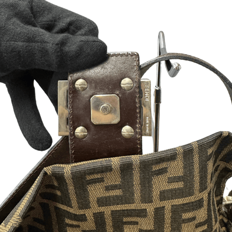 FENDI ズッカ マンマバケット ショルダーバッグ