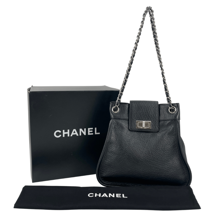 CHANEL チェーンショルダーバッグ