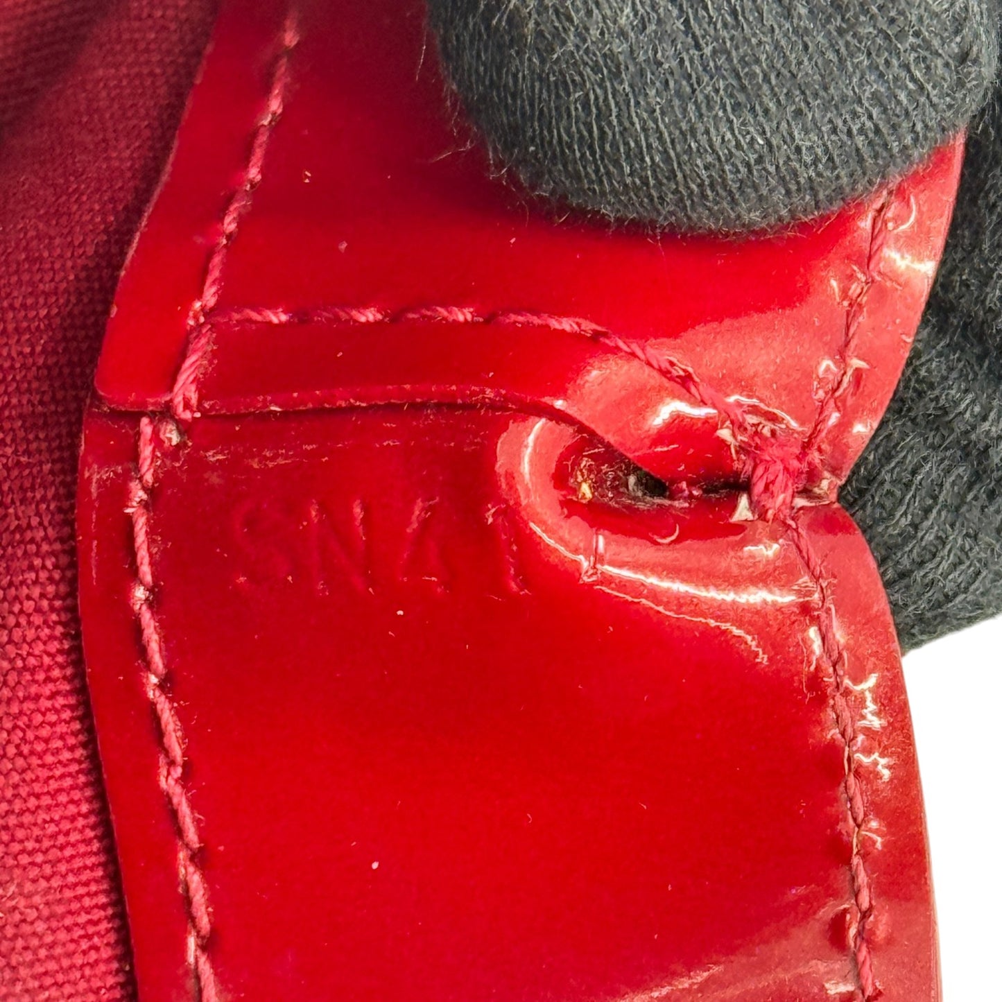 LOUIS VUITTON モノグラム ヴェルニ レッド ウィルシャーPM M93642 ハンドバッグ