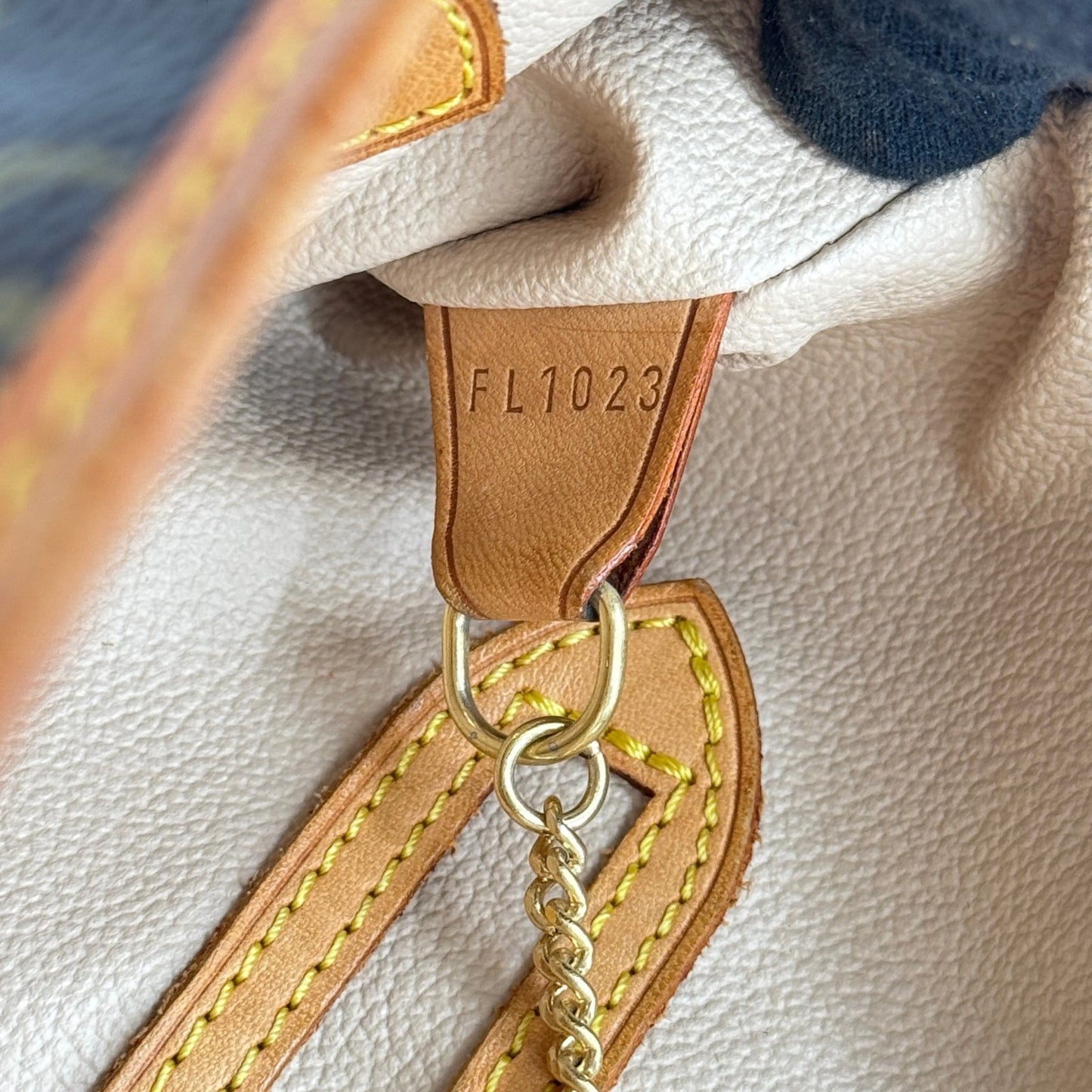 LOUIS VUITTON モノグラム バケット GM M42236 ショルダーバッグ