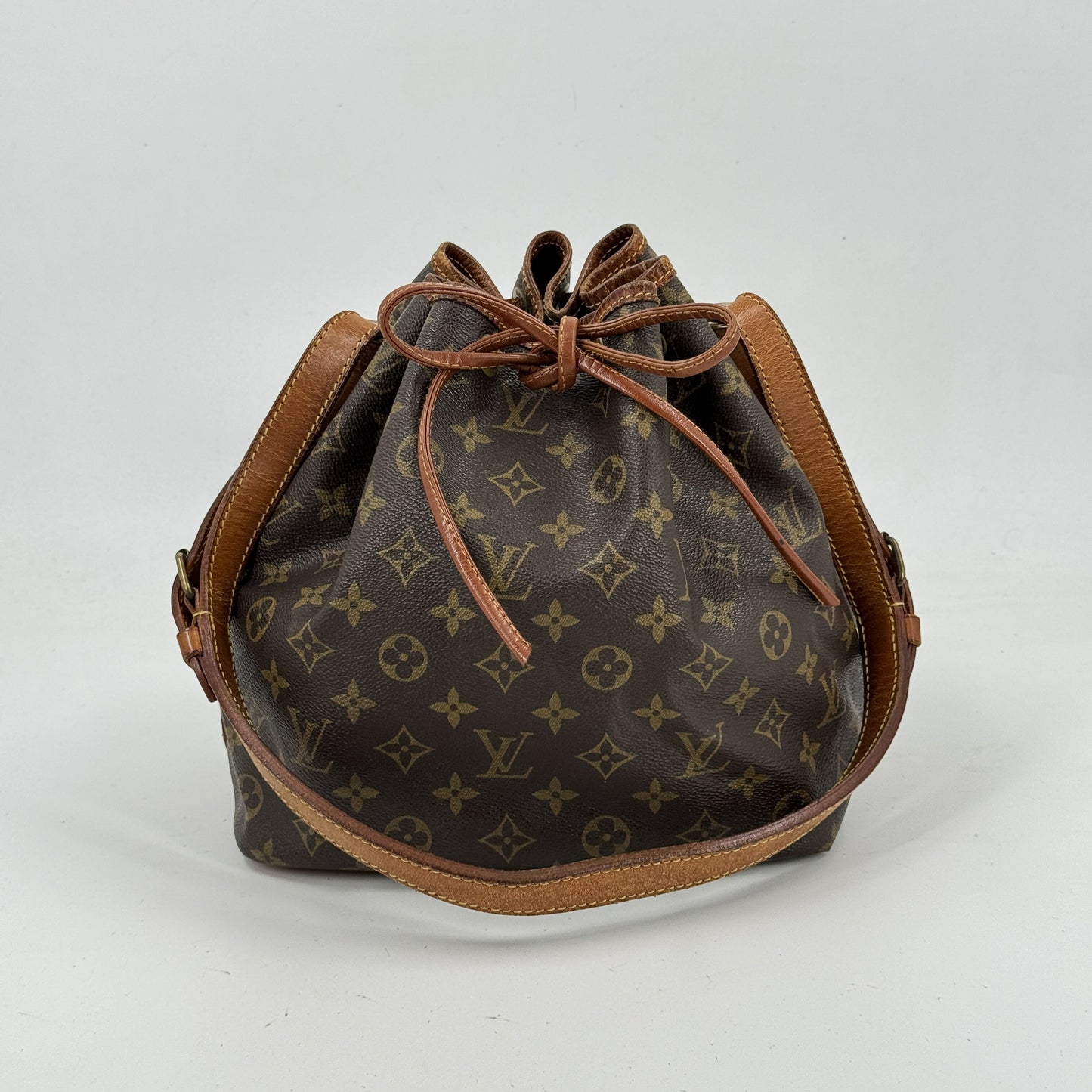 LOUIS VUITTON プチノエ モノグラム ブラウン 巾着 ショルダーバッグ M42226