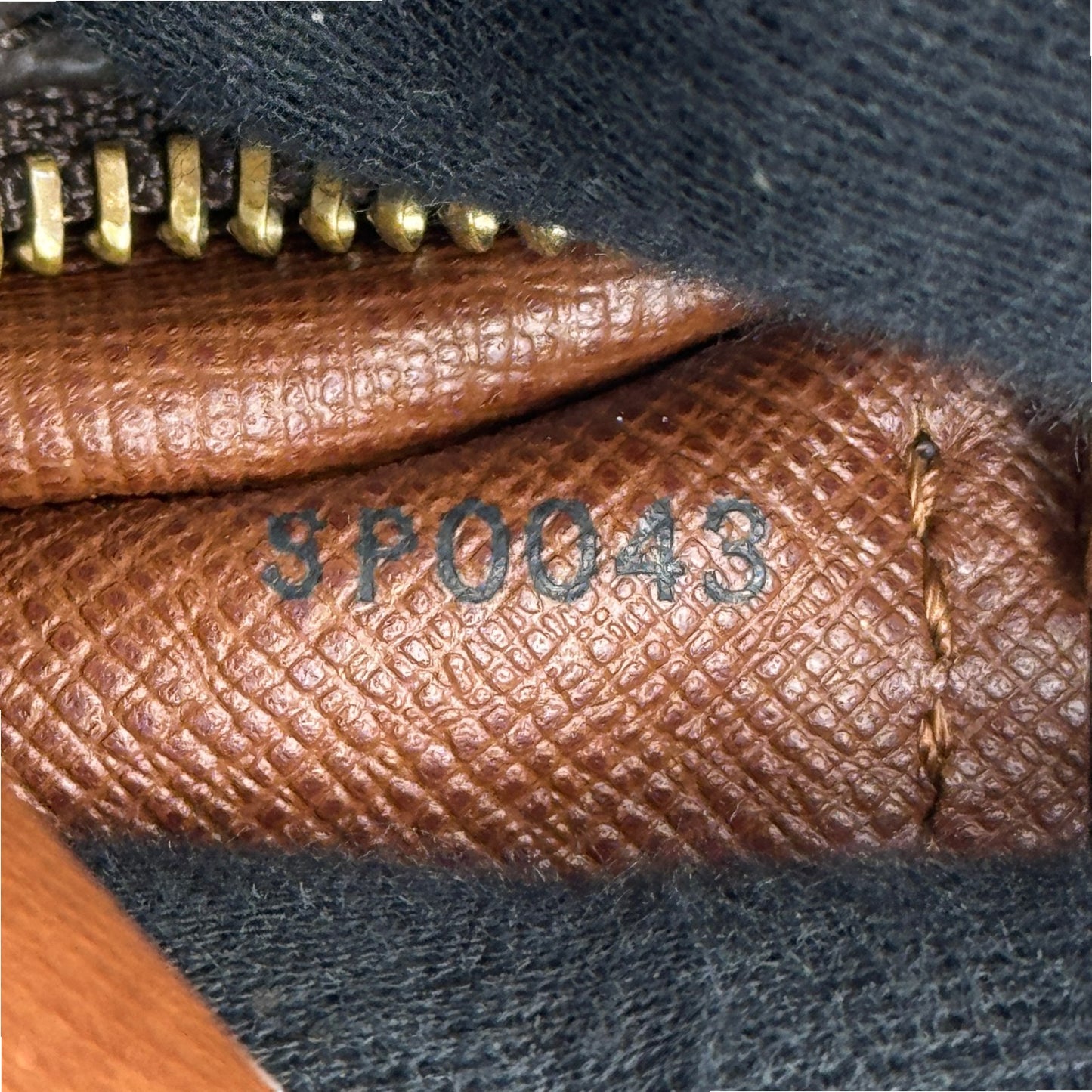 LOUIS VUITTON パピヨン26 モノグラムキャンバス ブラウン ハンドバッグ M51366