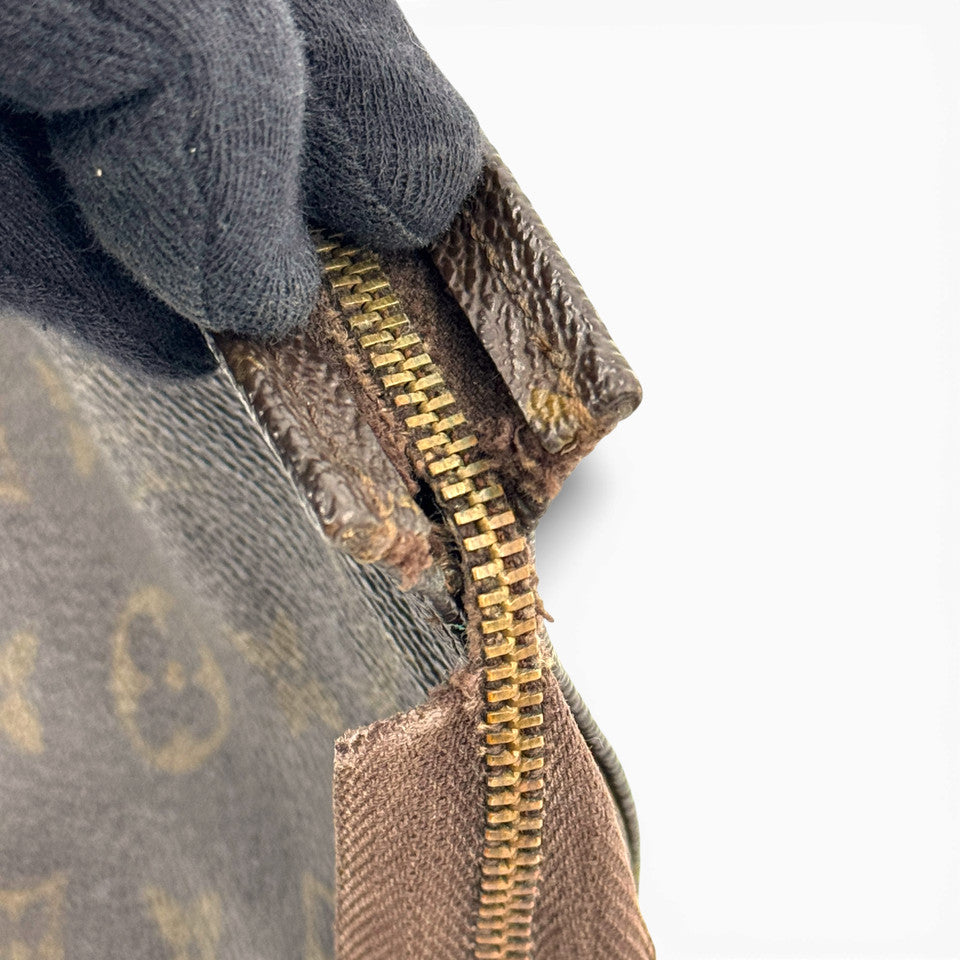 LOUIS VUITTON モノグラム ポッシュトワレ 19 M47544 クラッチ