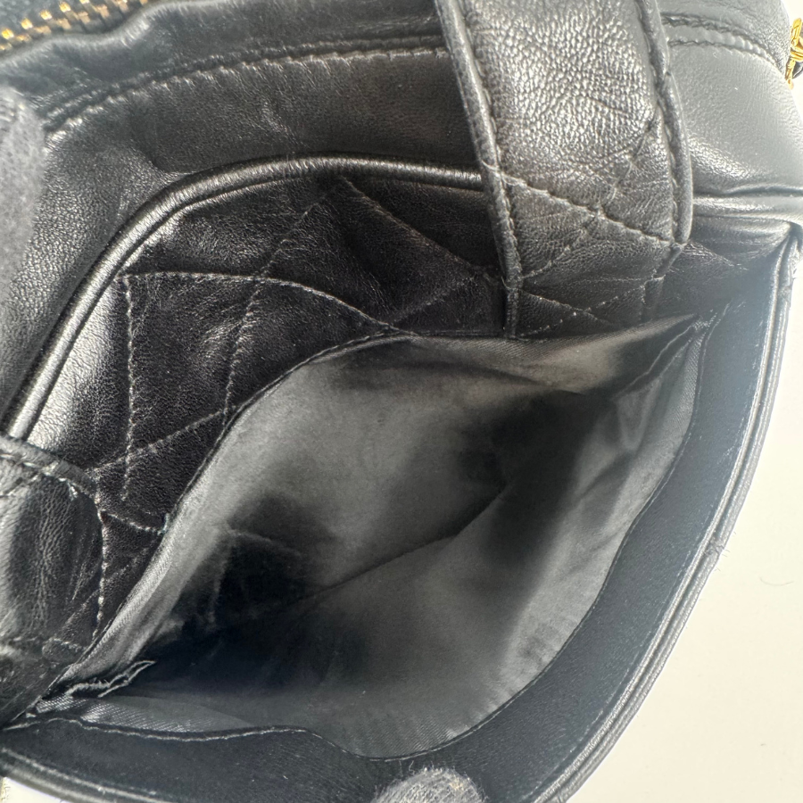 CHANEL　ハンドバッグ　ラムスキン　ブラック