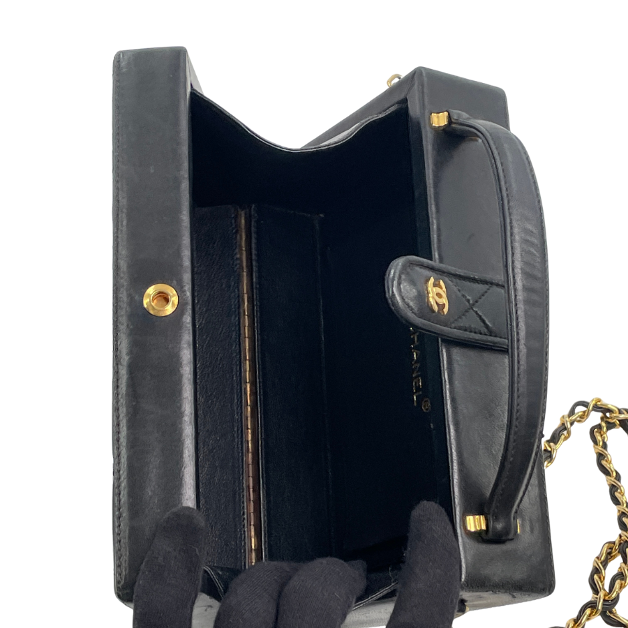 CHANEL　マトラッセ　ハンドバッグ　ラムスキン