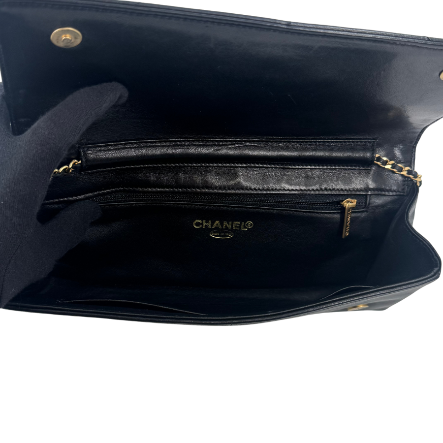 CHANEL　イーグル　チェーンクラッチバッグ