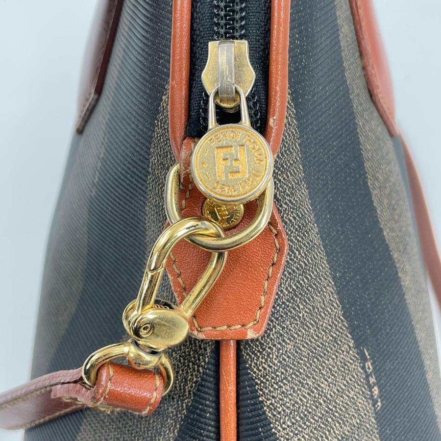 FENDI  ぺカン  ２WAYバッグ