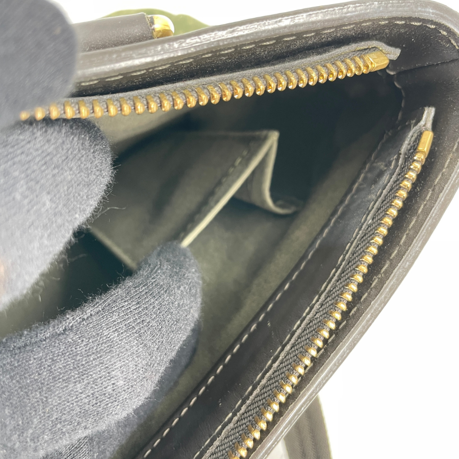 LOUIS VUITTON ミニ ルシーユPM