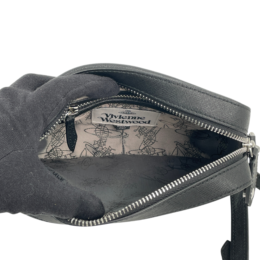 Vivienne Westwood　レザー  ショルダーバッグ