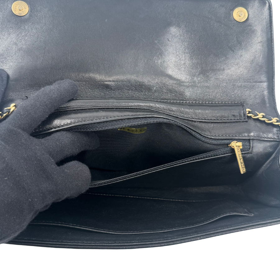 CHANEL　イーグル　チェーンクラッチバッグ