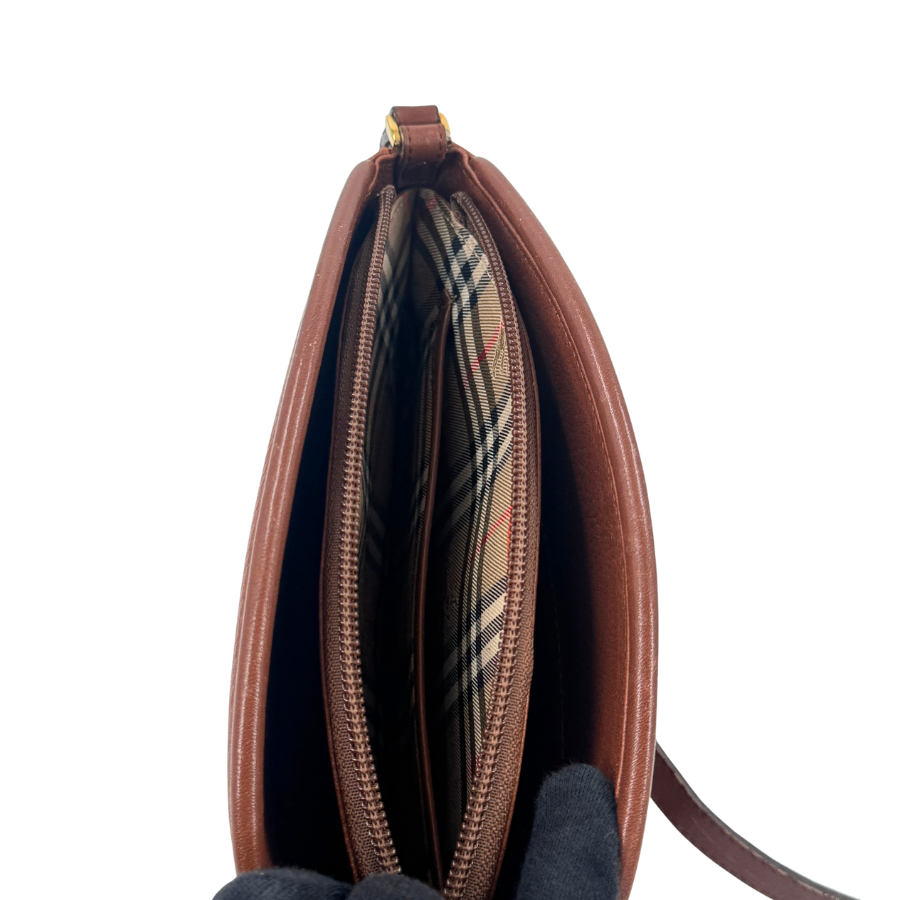 BURBERRY　ショルダーバッグ　ブラウン