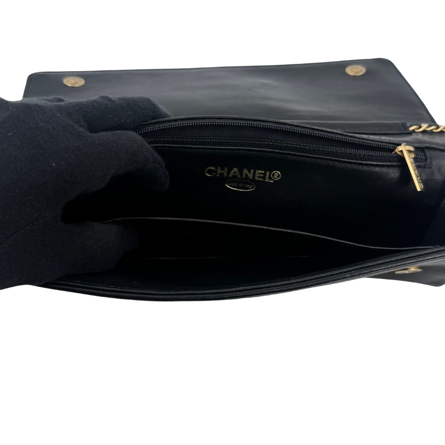 CHANEL　イーグル　チェーンクラッチバッグ