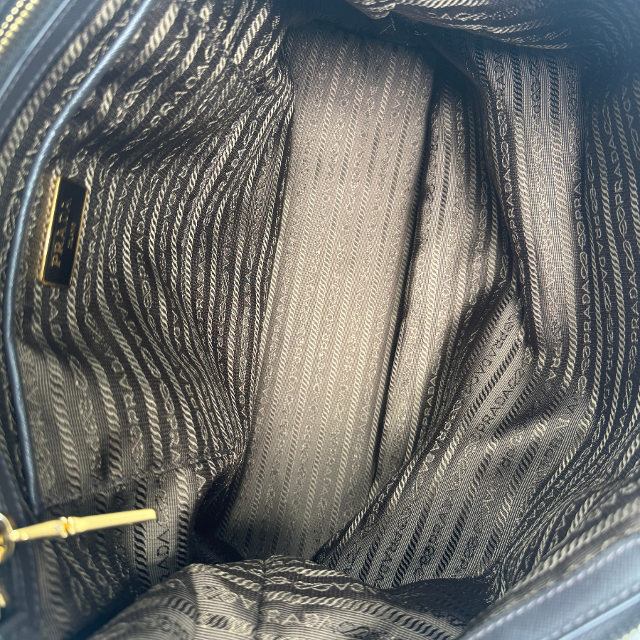 PRADA 2WAYバッグ  ナイロン  グリーン