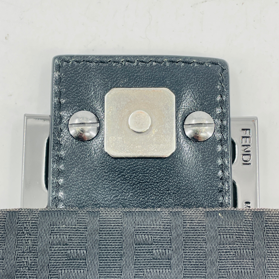 FENDI マンマバケット ワンショルダーバッグ