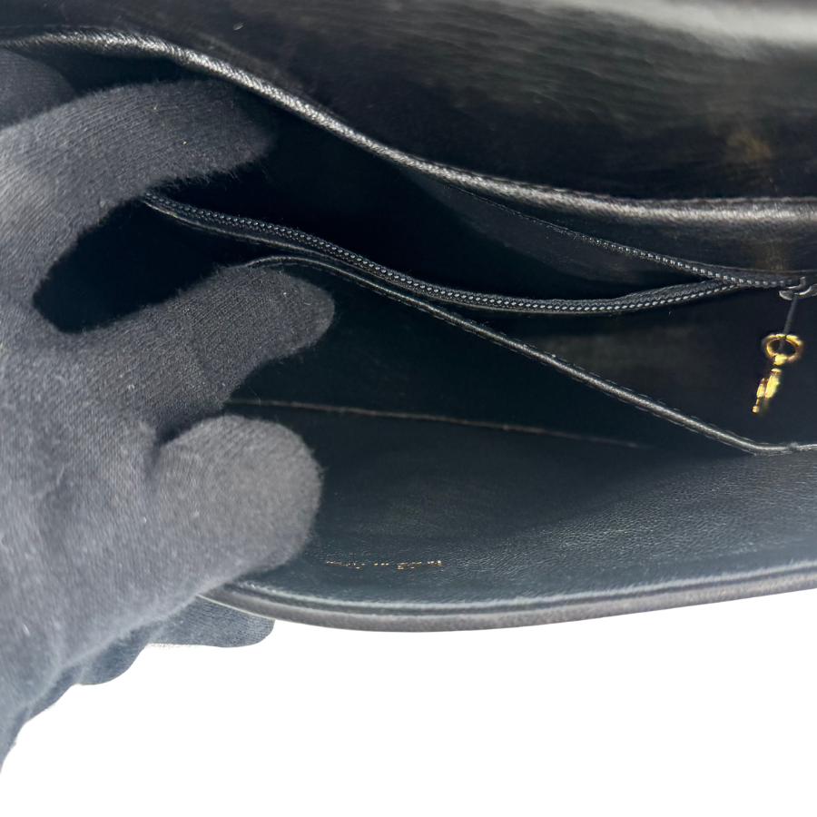 CHANEL　ショルダー　ラムスキン