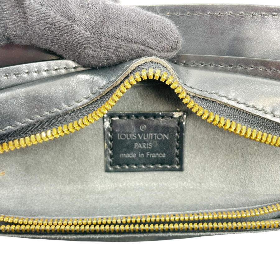 LOUIS VUITTON エピ ポンヌフ