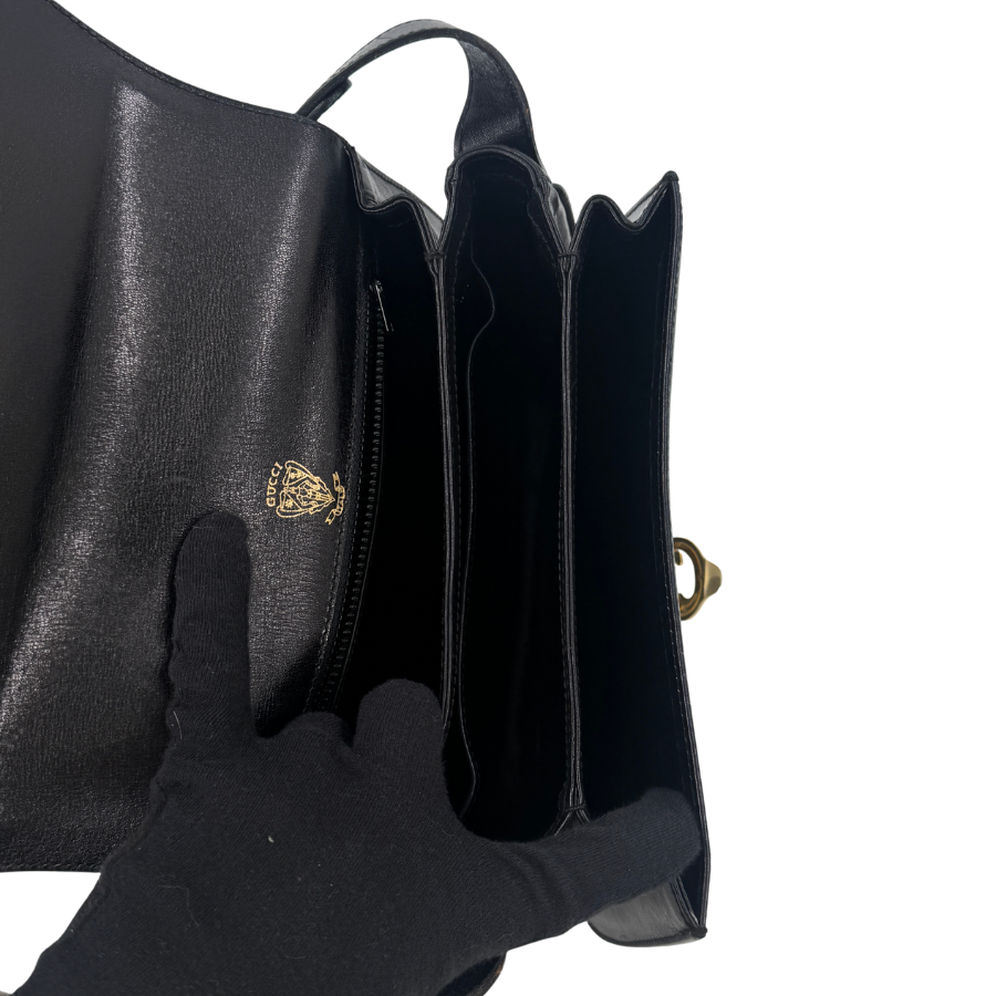 GUCCI　ショルダーバッグ　ブラック