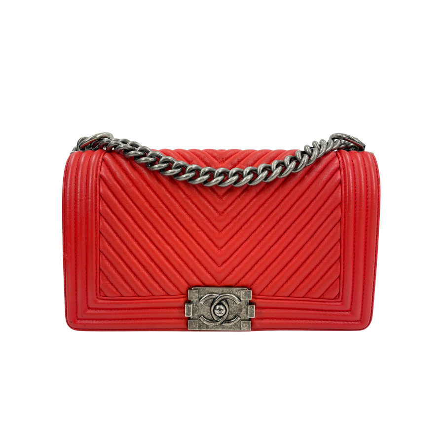 CHANEL　ボーイシャネル　Vステッチ