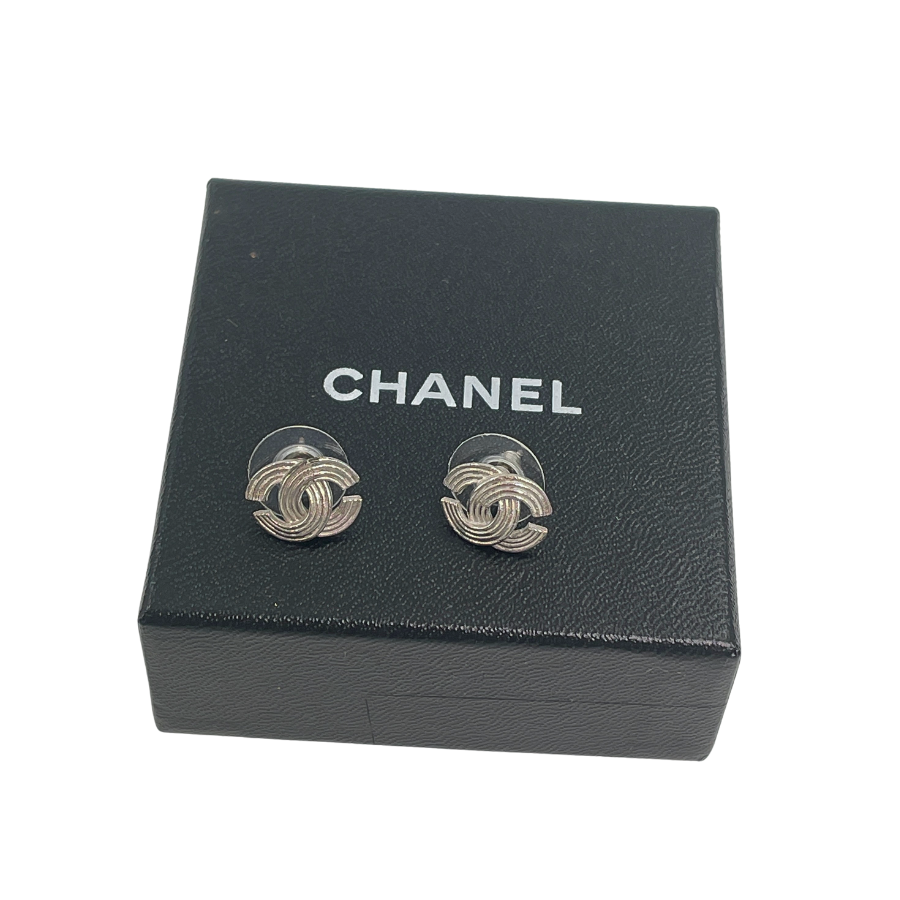 CHANEL　ピアス