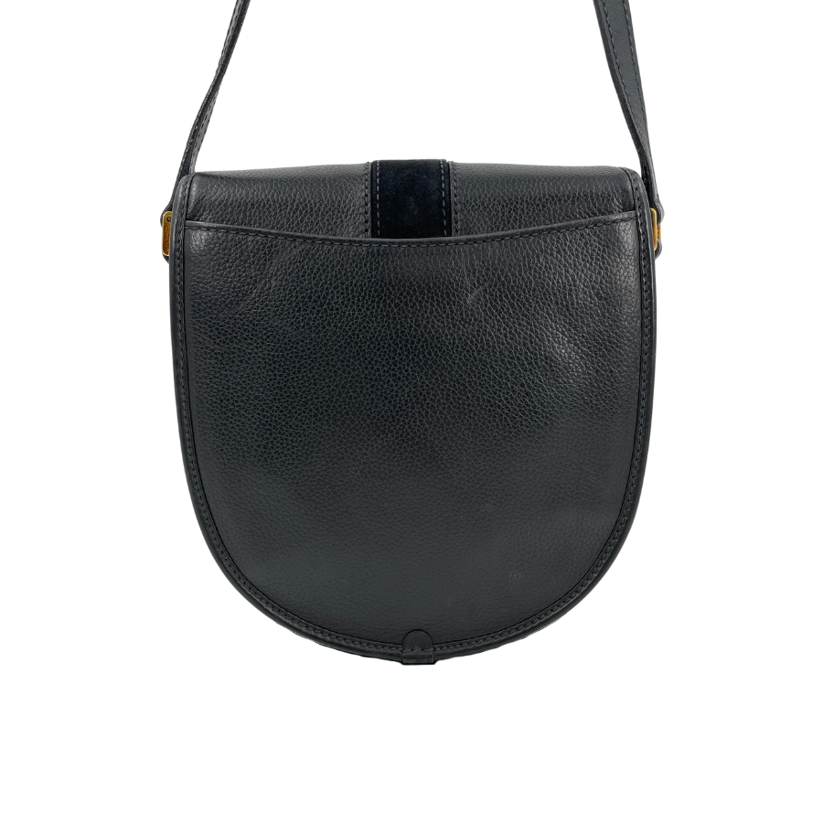 GUCCI　インターロッキングロゴショルダー