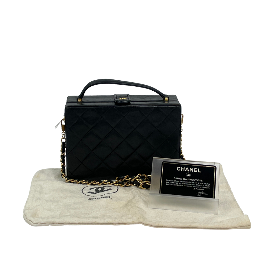 CHANEL　マトラッセ　ハンドバッグ　ラムスキン